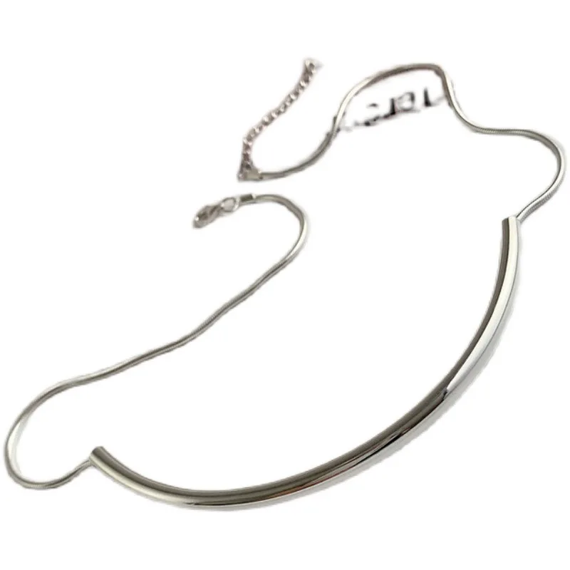 Colar em Prata de Clavícula