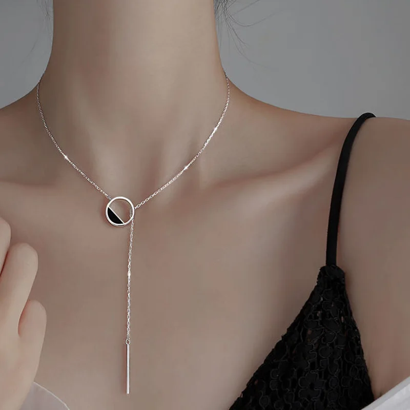 Colar Feminino de Prata 925 Círculo Minimalista com Pêndulo Moderno - Imagem 3