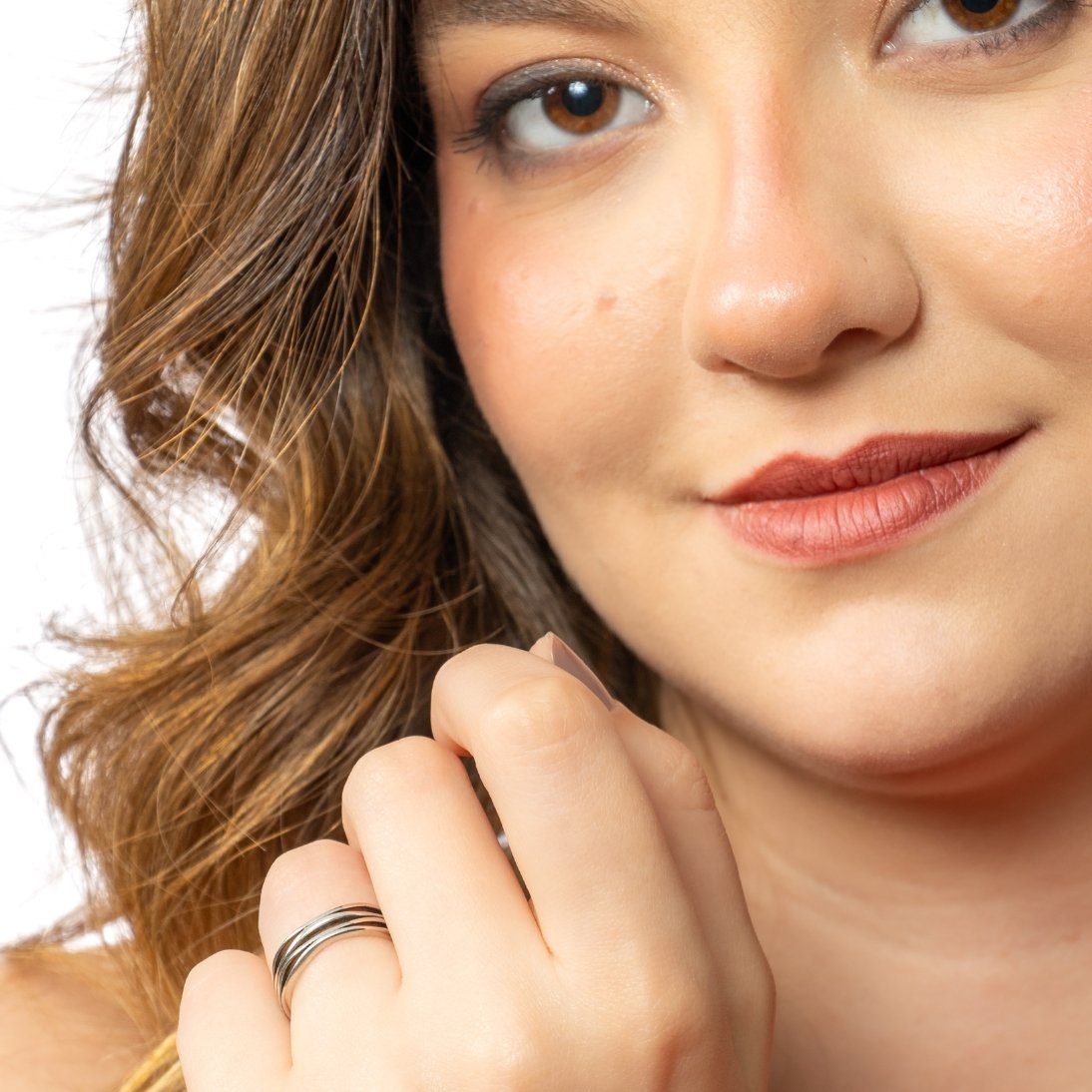 Anel Feminino de Prata 925 Entrelaçado Moderno